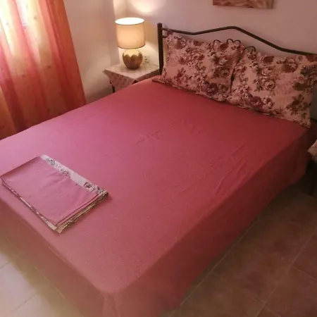 Semesterbostad Beautiful Maisonette At Nea Skioni